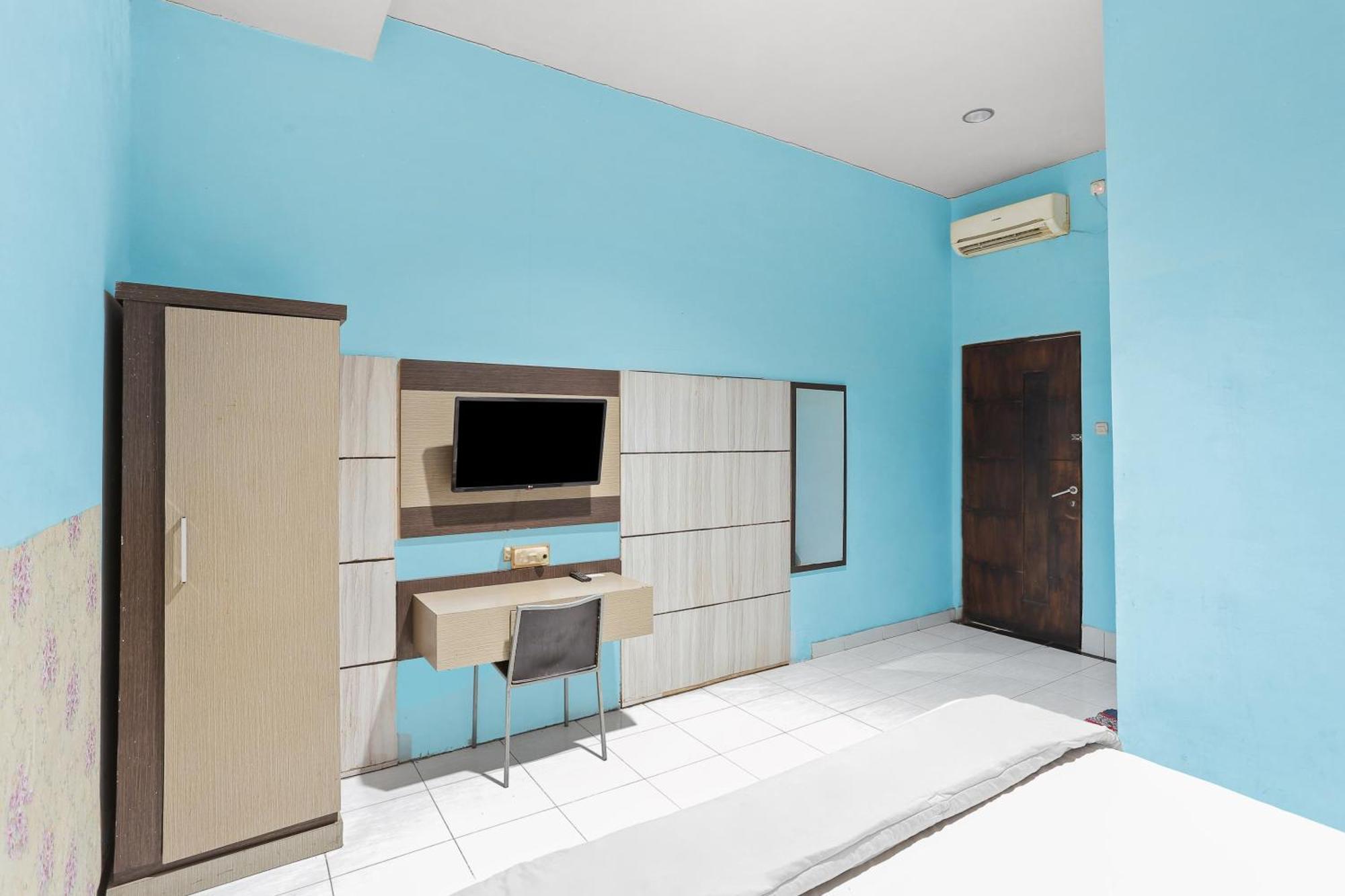 Oyo 93046 Hotel Fortuna Parepare エクステリア 写真