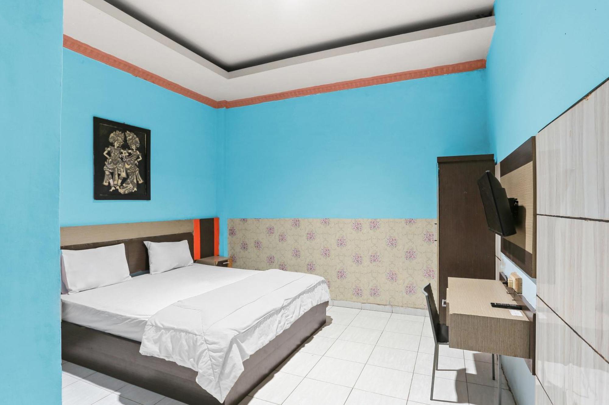 Oyo 93046 Hotel Fortuna Parepare エクステリア 写真