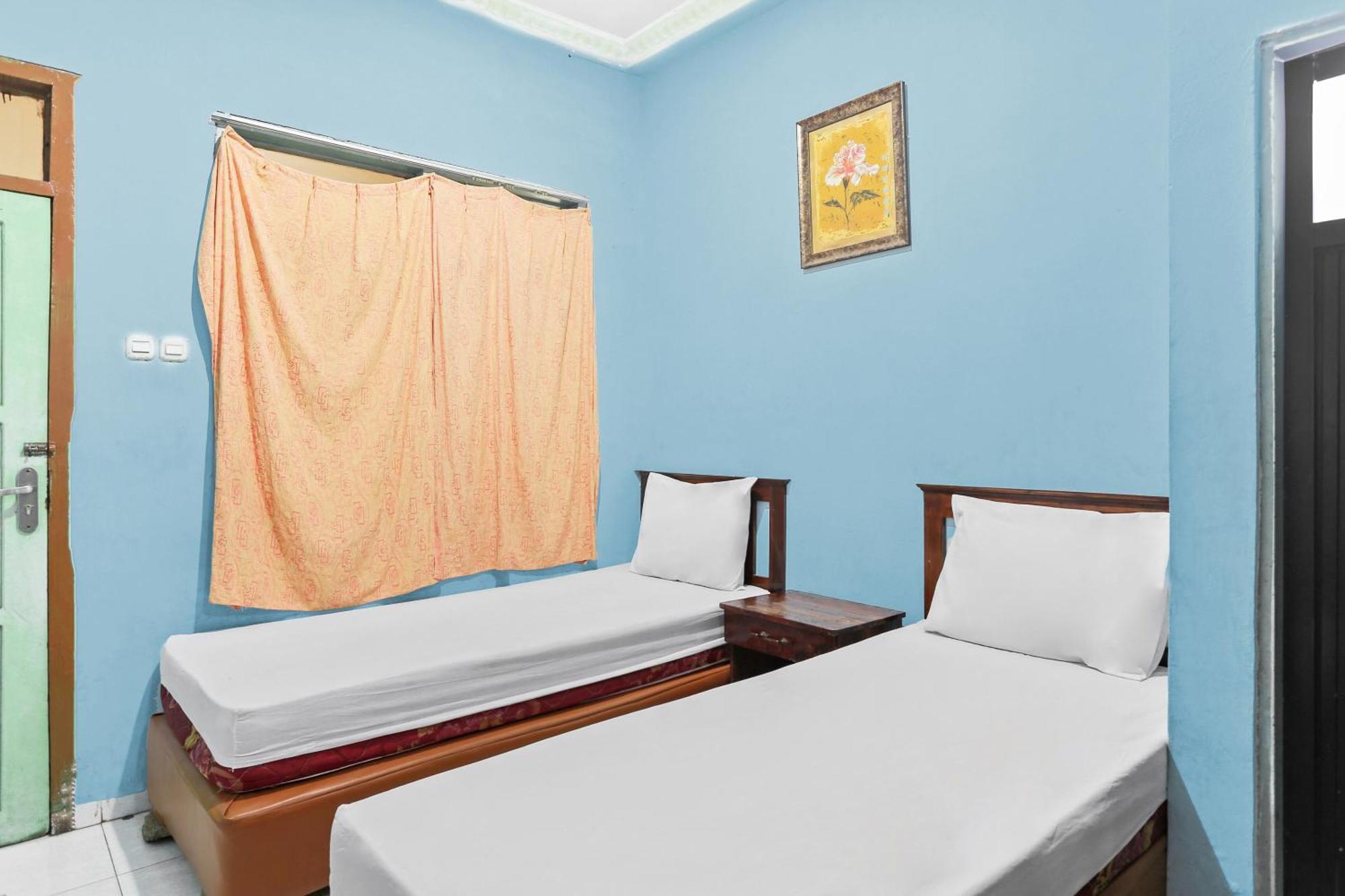 Oyo 93046 Hotel Fortuna Parepare エクステリア 写真