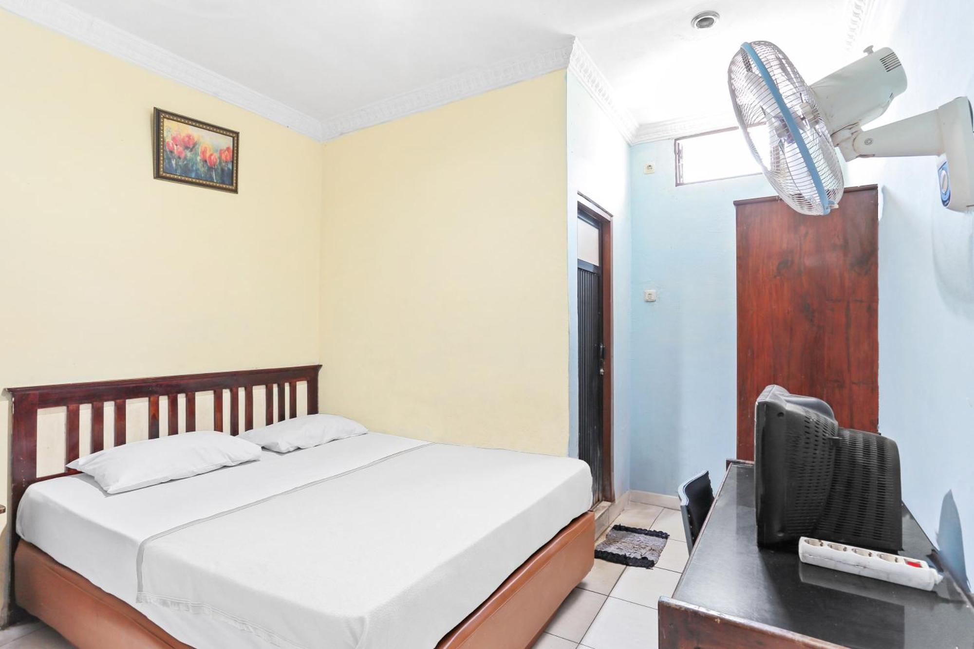 Oyo 93046 Hotel Fortuna Parepare エクステリア 写真