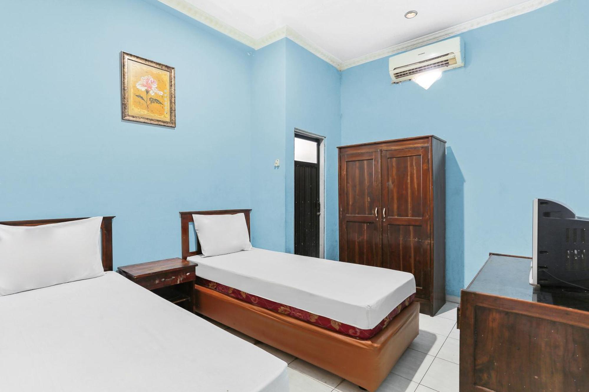 Oyo 93046 Hotel Fortuna Parepare エクステリア 写真