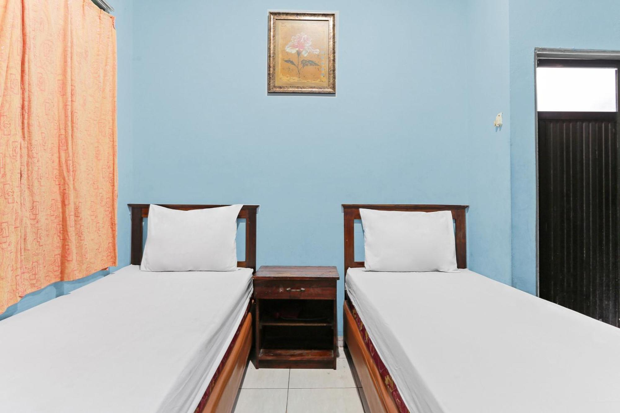 Oyo 93046 Hotel Fortuna Parepare エクステリア 写真