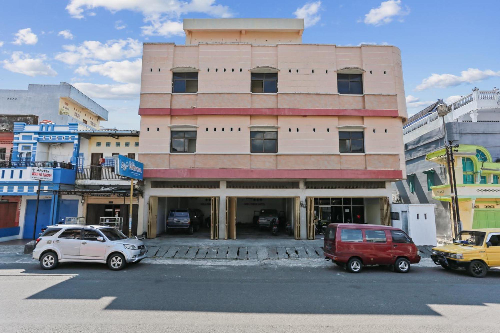 Oyo 93046 Hotel Fortuna Parepare エクステリア 写真