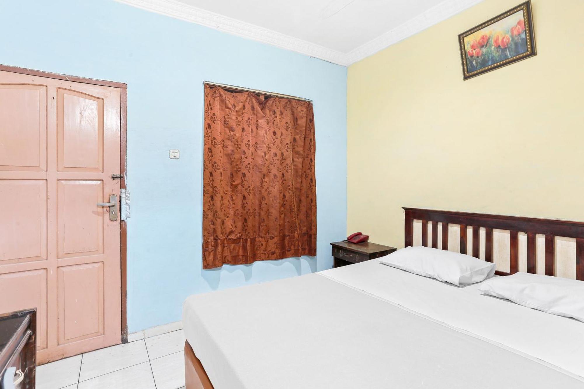 Oyo 93046 Hotel Fortuna Parepare エクステリア 写真
